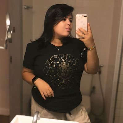 to cheia de coisa p fazer mas to aqui no twitter 😁