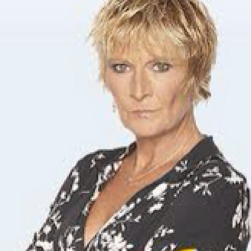 _Shirley_carter's profile picture. THE OFFICIAL shirl- love my boyfriend phil, like a drink or 2 and I like insulting an oblivious heather every now and then, and hate ben the spinless bent prick