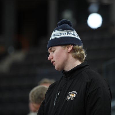 stolt madlagutt i oslo. student, FAA Private Pilot og assistenttrener for Frisk Asker u20
