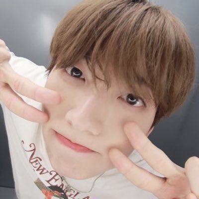 soobintpwk's profile picture. she/her • 26 • multi