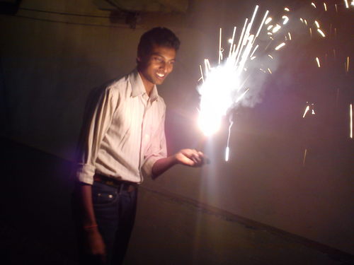 I am very Bad person who loves to do watever he likes. I like travelling long distances.