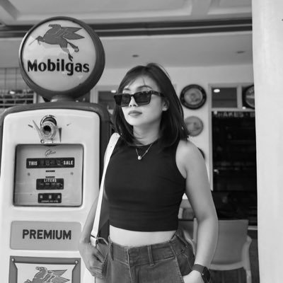 msy4n's profile picture. asleep or dead