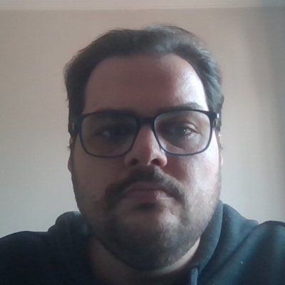 Ataualmente apaixanado pelo meu novo corte e bigode. Possível vocacionado. Mater Salvatis.