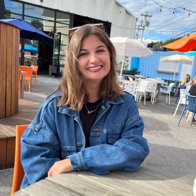 syd_koe's profile picture. ♓🌾 || she/her || BGSU MFA || assistant fiction editor @MidAm_Review