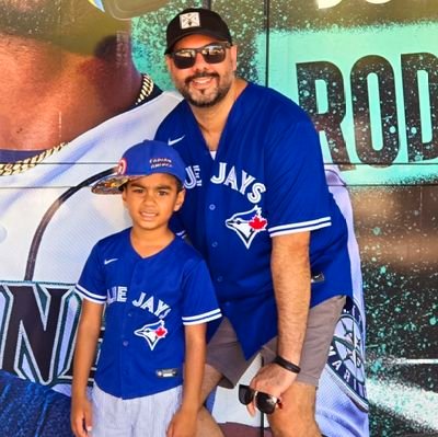 Husband, Dad, Co-founder of Viva Care Medical. CEO of Move Health & Wellness. Hardcore Canucks, Broncos,Jays fan #healthcare #sports #investing #nofarmersnofood