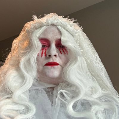 vicki_enright's profile picture. Specialty General Manager, Nottingham University Hospitals NHS Trust. Xtreme Scream Actor, Plus mum of two!