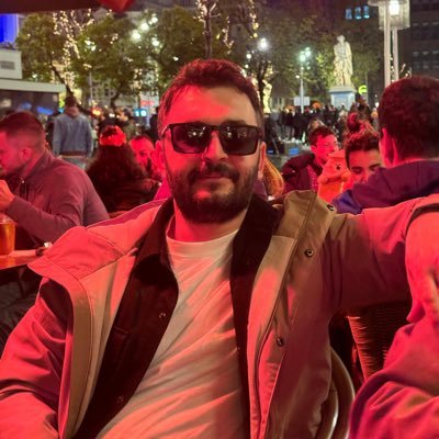 Taja azadî ye deynin serê zeynebamin ✌️