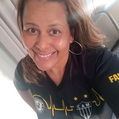 Palmeira querendo ser coqueiro tá osso .
Galô Ganhô 🤸🤸🤸🤸