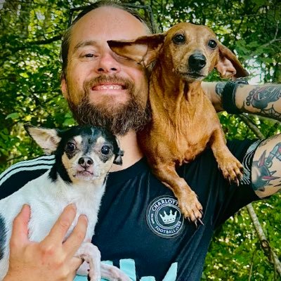 Sport fan. Sub-par disc-golfer. Retro Games. Seinfeld. Dogs. Punk Rock. The outdoorsy type.