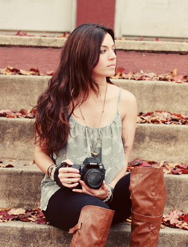 CarlyJonesArt's profile picture. Photog & Artist,Mom,animal lover, runner.Living, loving, learning & capturing it all as I go. Specializing in wedding/portrait photography.