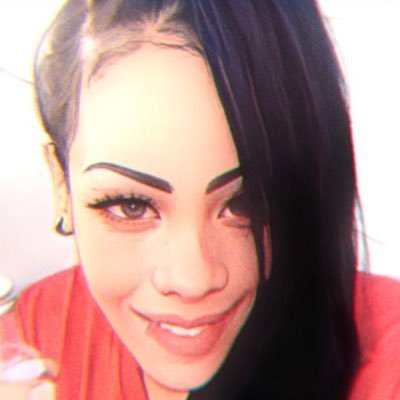 Mother of two and lovely lady who loves fighting games/anime.