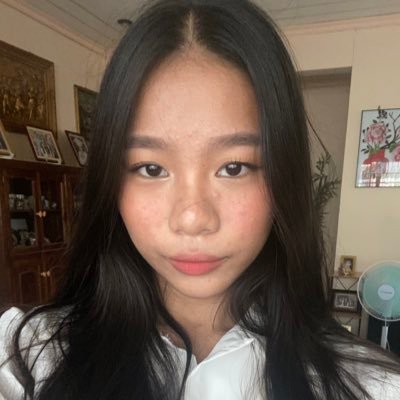 tayrhineee's profile picture. 19 | clouds are getting heavy