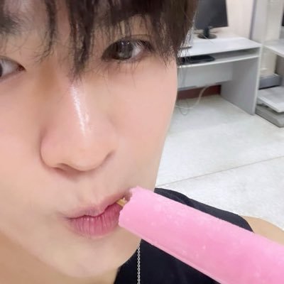 Pimluvbus1210's profile picture. 