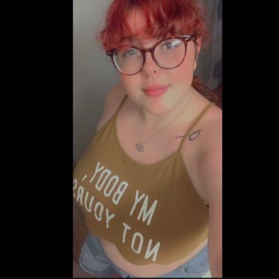 obviouslyykat's profile picture. romance novels are my therapy.