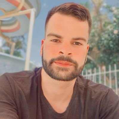 Se eu te responder rápido é sinal que gostei muito de você.
Instagram: christian_raphaelx