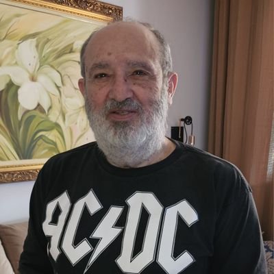 PETISTA e filiado. LULA PRESIDENTE