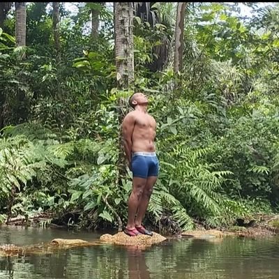 Natural,
Progresista,
Busco mi verdad, busco mi propósito 🧘🏾♂️🚵🏾♂️#BeerLover #LlaneroQuña'o #YNWA 👨🏾🔧🥶