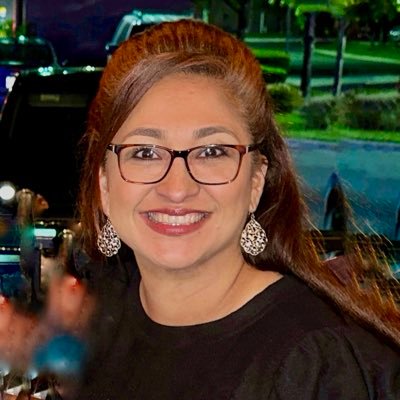 Wife/Mom/Texan/Jesus follower who enjoys photography, reading, basketball, writing, hiking, coffee & a good conversation!