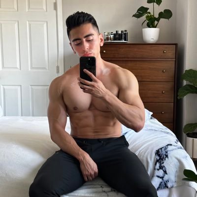 assisting in surgeries while venting my thoughts to the world 🤭
