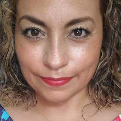 Mi escondite favorito, soy mi silencio. Destilo amor del bueno, retírese, o habrá contagio 🧷