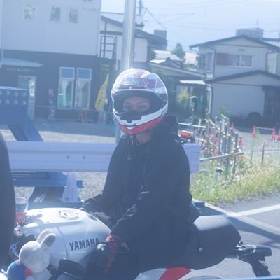専門学校に通うため大阪に引っ越してきました。音効制作してます。
バイク歴22.VTR250→24.XSR-GP