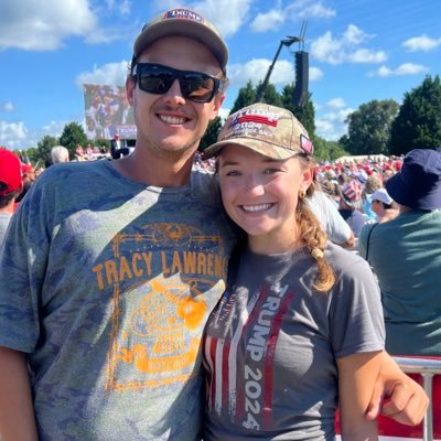 alihazelette's profile picture. 