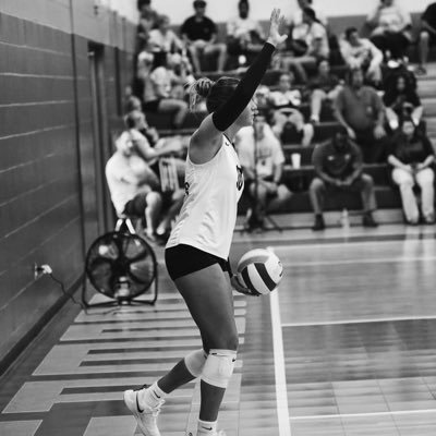 5’9 | OH/MB | C/O 2025 | 3.9 GPA | Weaver High School Varsity | Southjamm Volleyball Club 17-1 | Email: chloecollison07@gmail.com
