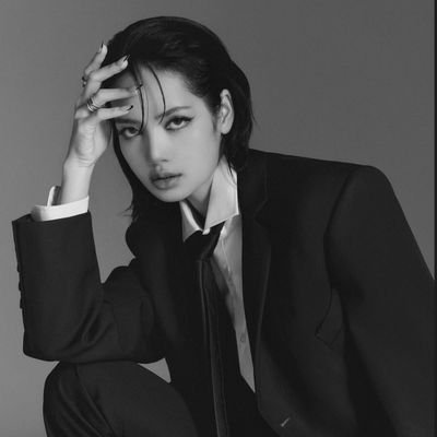 bianca0_0bianca's profile picture. PART TIME iKON , FULLTIME LISA