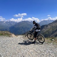 Micha (@michahir77) 's Twitter Profile
