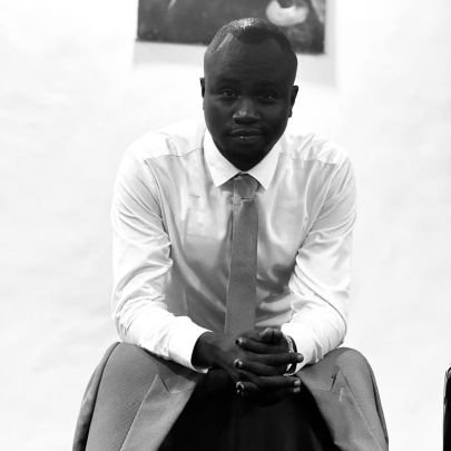 Exploring life's adventures, one step at a time. 🌍✨
🇸🇸
@ManUtd ❤️
SCORPIO ♏
LAWYER ⚖
@ GANDHI'S LAW FIRM, ATLABARA
STORYTELLER 😊