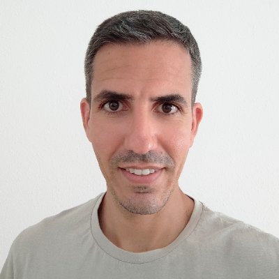 🎓Grau Multimèdia @UOCuniversitat • 🚀Disseny Gràfic i Web. Front-End dev. • 👨💻 Web de l' @ajrodadebera •🎙️Parlant a @rodadeberaradio • ❤️Amant dels esports