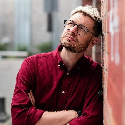 Dziennikarz, analityk ds. Rosji, Europy Wsch. i spraw międzynarodowych. Współpracownik Układu Sił. Autor książek