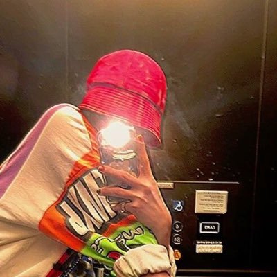 2Bxxxxx's profile picture. 友達ください
