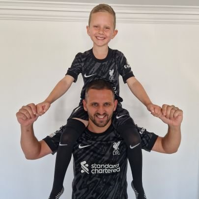 Proud Dad & Husband | Big Kid at ❤️ | Life Long #LFC Fan | Huge #WWE Fan | Dolphins #FinsUp | Saints #COYS | Rubbish Golfer | Here for Sports Illustrations ✍🏼