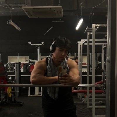 diorrarchives's profile picture. 