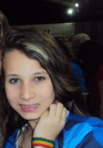 Oficializa e segido pela @_isazeppellini