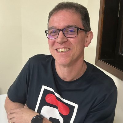 I'm a Lead Software Engineer and Architect from Brazil, currently working at Oracle focusing on Oracle Products.