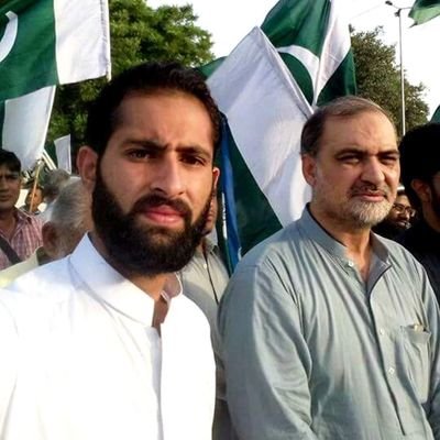 کام ہے میرا تغیر, نام ہے میرا شباب
میرا نعرہ انقلاب و انقلاب و انقلاب