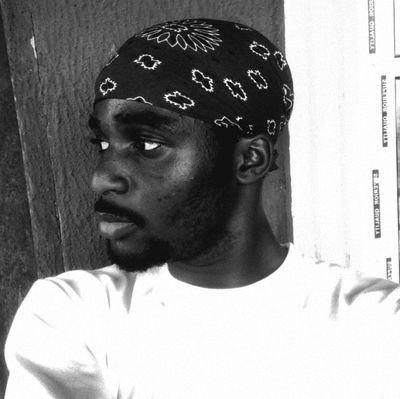 lobatobii_'s profile picture. just wait.