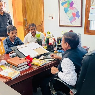 anoop_rawat123's profile picture. अनूप कुमार रावत//
ग्राम पंचायत पाली
नवाबगंज उन्नाव....
(उत्तर प्रदेश)

संपर्क सूत्र....📲.9005043730