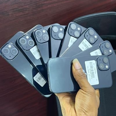 Anyaschay's profile picture. The gadget guy 😎 
iphone/Samsung I got u. 
tech enthusiasts,
just follow and probably dm too.