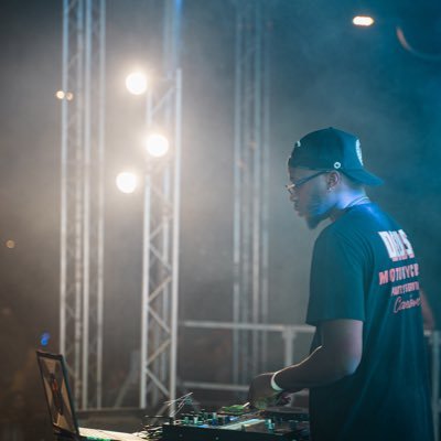 DJ JOMIX 971 🎧 / Sound engineer🎼🎵 / Booking: djjomixbooking@gmail.com / 0645062243 @jomixbackstage