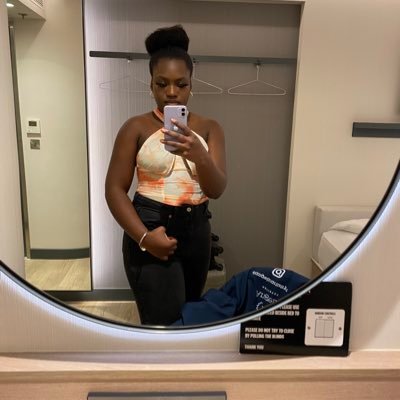 AAngel_Moni's profile picture. Opinionated & Nosey 🇳🇬🇮🇪🏴󠁧󠁢󠁥󠁮󠁧󠁿