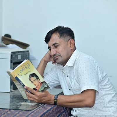 🖋️Associate professor Hindi
🫡 NCC Officer
🌹 Air Rover leader BSG
📖 Founder of #उजास