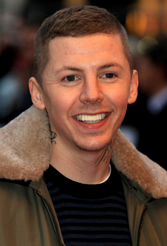 Updates on the one and only @professorgreen. Ultimate #TeamGreen fan page.