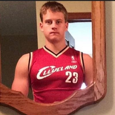 Regretton's profile picture. #CofRed & #Rulethejungle Survivor.