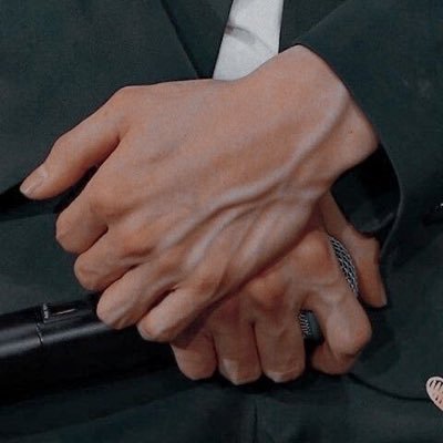 ZHR13143's profile picture. " الله فقط يعرف نبض وجع الوحيد " -🦷📚📝🔭🌠♥️