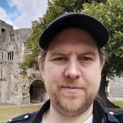 _History_Dave_'s profile picture. History nerd and ½ of @FortifyHistory.