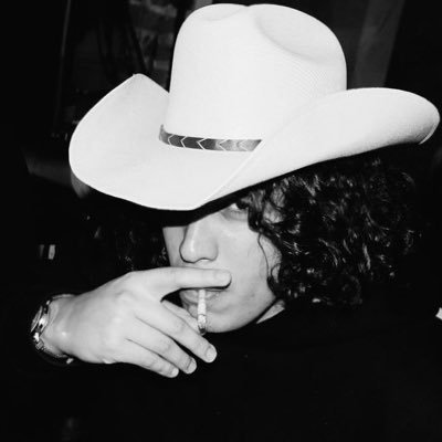 0DeLaVega's profile picture. YOU OWN NOTHING 1998 ©️ F*ck Apple juice.