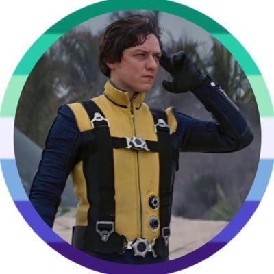 charles xavier’s x men suit 🧬 - 🍉さんのプロフィール画像
